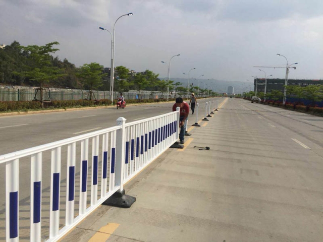 道路隔離柵案例 道路隔離柵案例